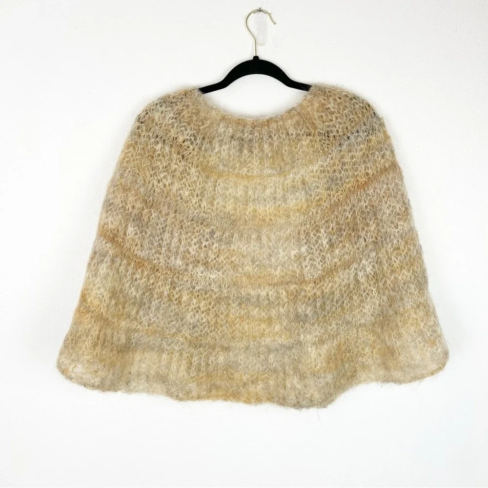 Wool Shawl Hand‑Knit Wrap Cape S/M Tan Cream Dutch Heritage